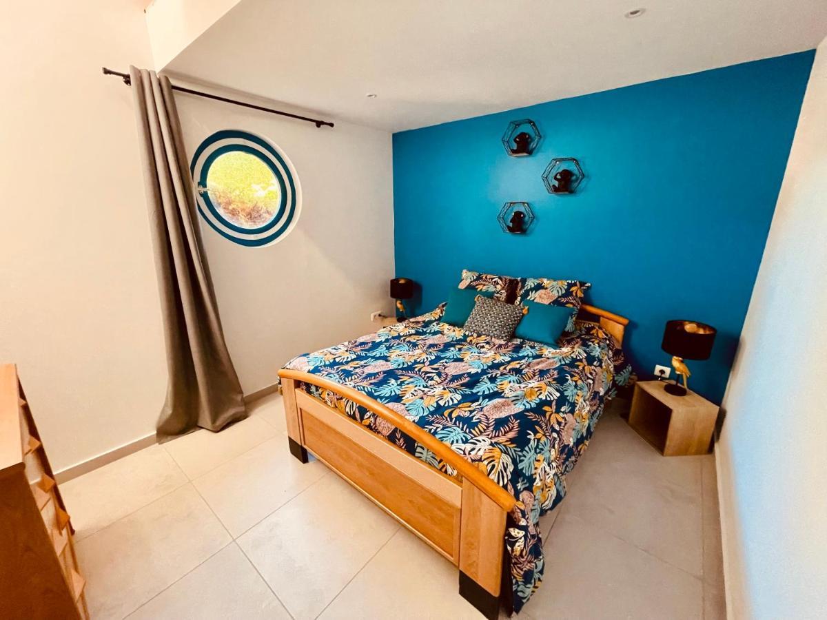 La Villa Perroquet Poncins Extérieur photo